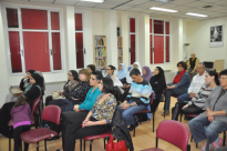 بالصور: محاضرة للدكتورة والطبيبة النفسية نسرين حمدان في المركز الجماهيري 